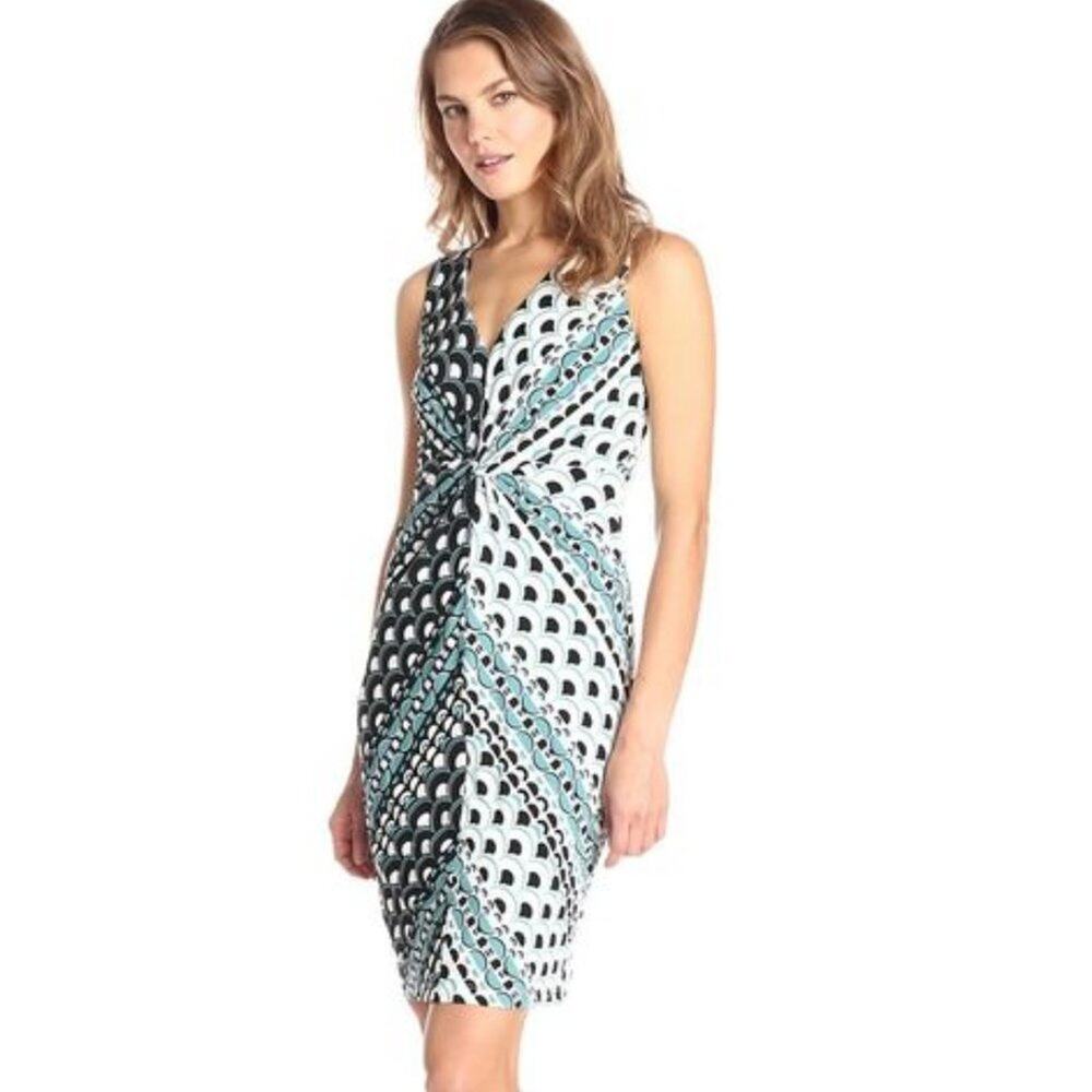 Donna Morgan Sleeveless Sheath Dress Twisted Front V-Neckline Printed Size 8